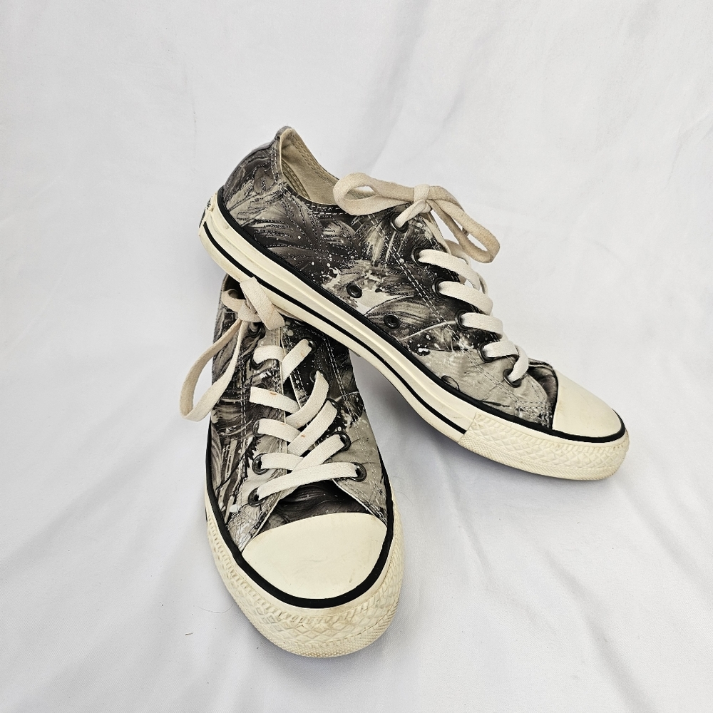 Converse Women's Chuck Taylor All Star Satin Shoes Size 9